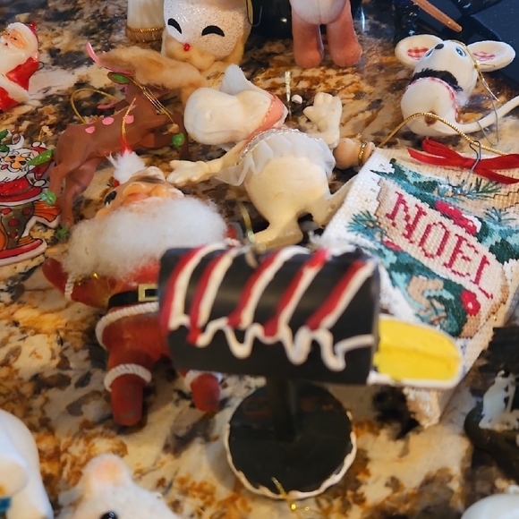 Set of over 45 Festive Christmas Ornaments Collection from the 1950's. - Picture 7 of 12